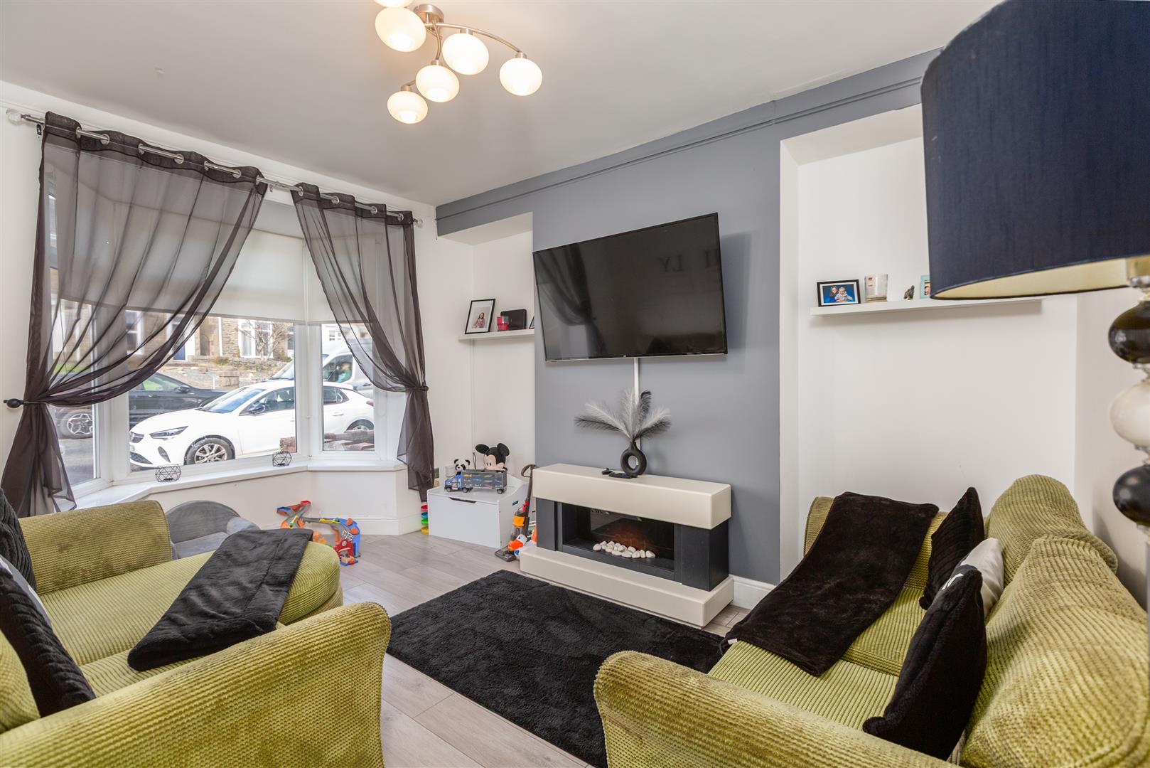 Vicarage Road, Morriston, Swansea, SA6 6DJ